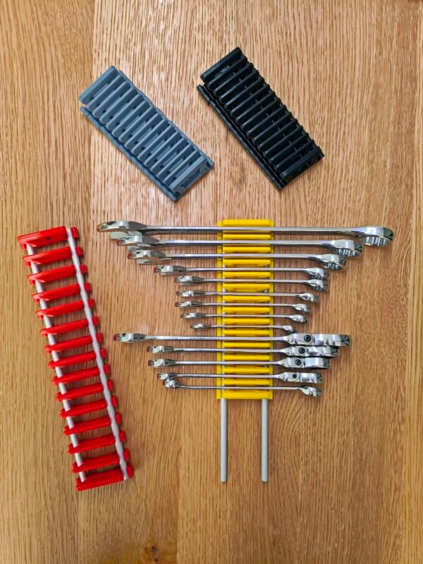 Toolbox drawer organiser for tools with 14 spanners