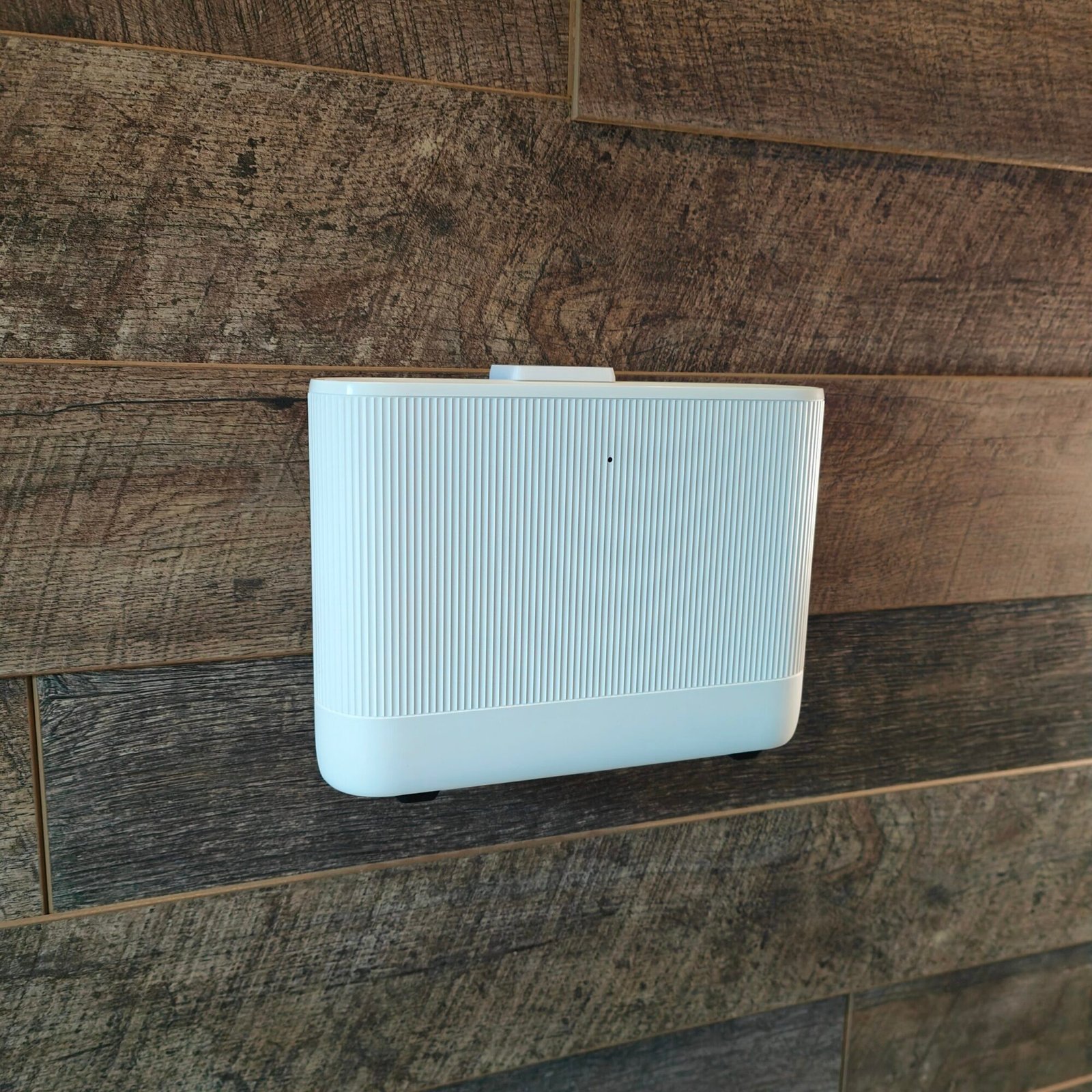 Wall Mount for Vodafone Power Hub WiFi 6 Router - Image 3