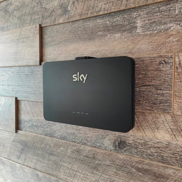 Wall Mount for Sky Broadband Hub SR203 in Black