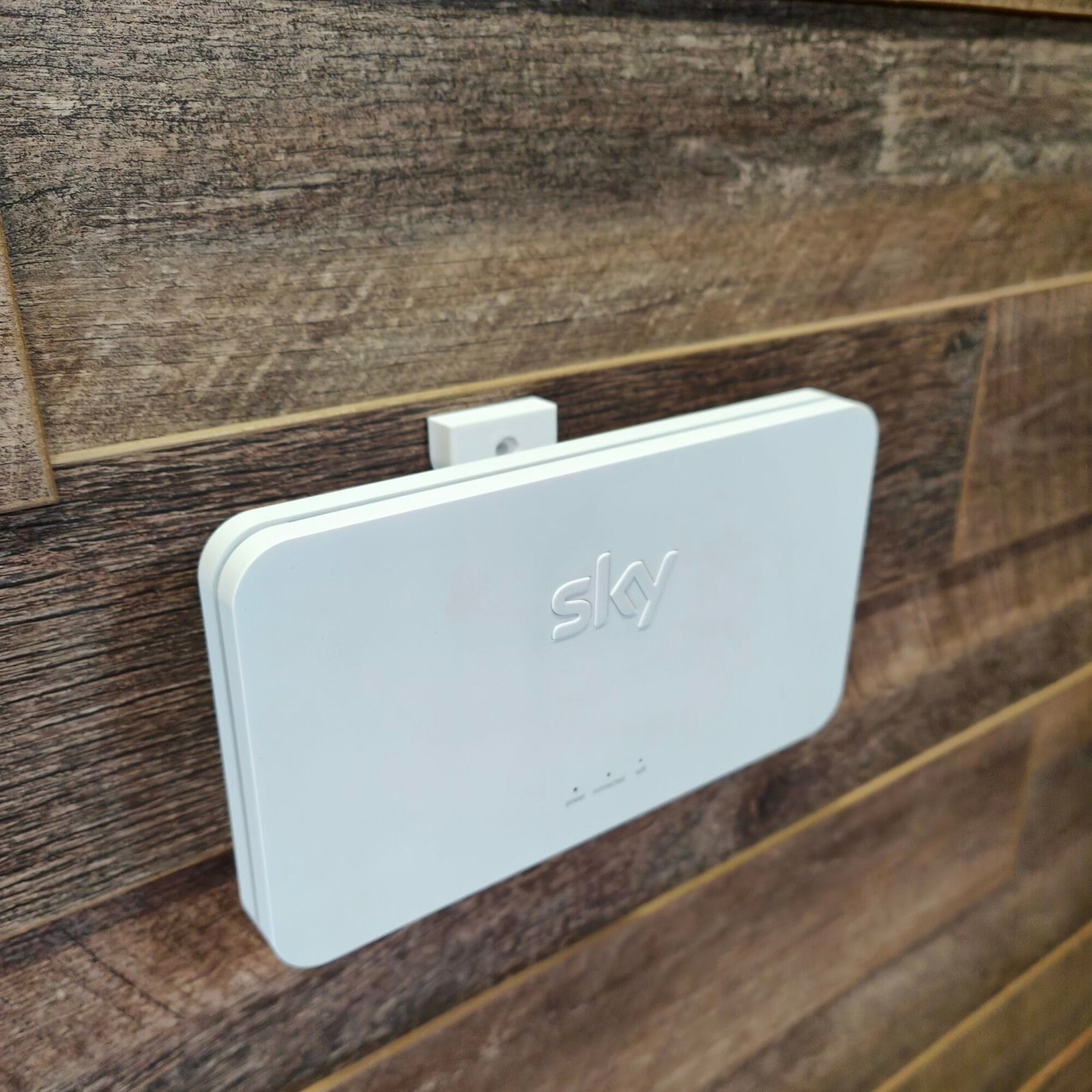 Wall Mount for Sky Q Wireless Booster SE210 - Image 6